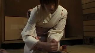 Amateur Asian Lady in Kimono Gives Sensual Handjob
