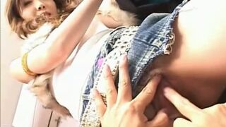 Lusty Milf Yui Natsuki Gets Her Pussy Fingered Wildly