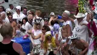 Horny Hunk Dudes Have Wild Time in Mighty Cock Fest
