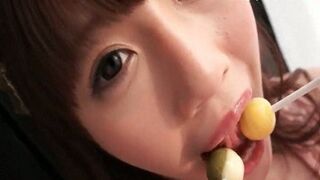 Sizzling Brunette Shows Off Her Juicy Pussy and Massive Ass
