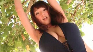 Sensual Beauty Teases Outdoors with Killer Curves and Sweet Charm
