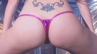 Flexible Tattooed Asian Chick Delivers Mind-Blowing Blowjob