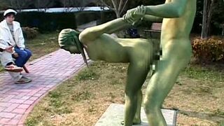 Public Statue Sex Sessions – Explicit Acts Unveiled