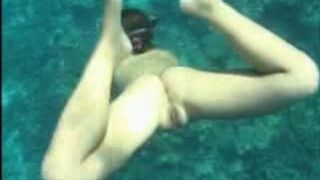 Underwater Asian Amateur Gets Fingered While Sucking Cock Seductively