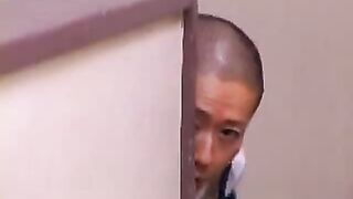 Japanese Peeing Beauty Enjoying Her Holiday - JAV XXX Tube