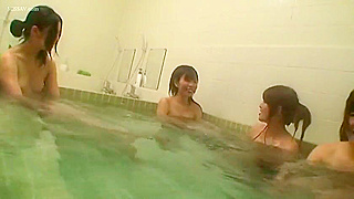 Voyeur Video – Naked Japanese SchoolGirls 18+ Get Steamy in Public Shower