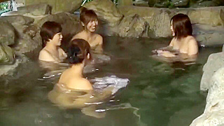 Voyeur Paradise – Naked Japanese SchoolGirls 18+ in Public Onsen Revelry