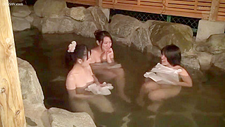 Sneaky Peep Reveals Hot Japanese Girls 18+’ Nude Fun in Public Onsen