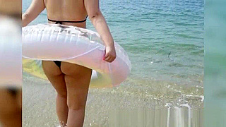 Chubby JAV Star Flashes in Public for Exciting Slide Show Action