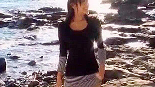 Japanese Pornstar Nana Ogura Masturbates Outdoors in Mind-Blowing JAV Clip