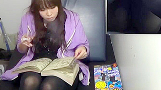 Japanese Babe Masturbates Outdoors in Public