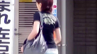 Japanese JAV Hottie Pees Outdoors in Exclusive Pissing Scene