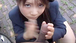 Momo Aizawa’s Seductive Roadside Exposure in JAVPorn