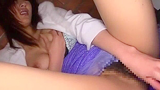 Japanese Pornstar Shinju Murasaki Gets Wild in Steamy Outdoor Masturbation Scene