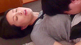 Alluring Busty Stepmom Gives Mind-Blowing blowjob to Stepdaughter’s Boyfriend 18+