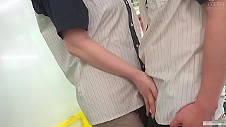 Thrilling Married Woman’s Steamy Affair with Luscious Body in Convenience Store Backyard