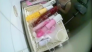 Watch the Luscious Enchantress Masturbate Sensually in the Bathroom