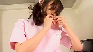 Japanese Enchantress Gives Mind-Blowing Blowjob in Steamy Amateur JAV Clip