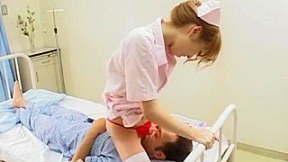 Japanese Nurse Beauty Gives Mind-Blowing Cunnilingus - Must-Watch JAV Scene!