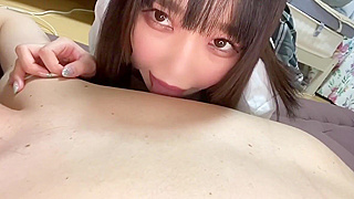 JAV Babe Showcases Her Luscious Curves in Steamy Camera Session!