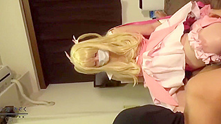 Illyasviel Von Einzbern’s Seductive Cosplay Enchants and Tempts