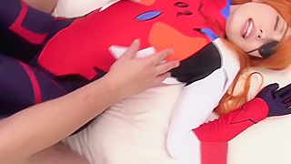 Apple-Eyed Anime Angel – Asuka Evangelion’s Luscious Cosplay Seduction!