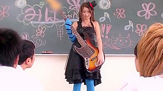 Sizzling Japanese Beauty Hitomi Kitagawa’s Erotic Finger Play - Must Watch!