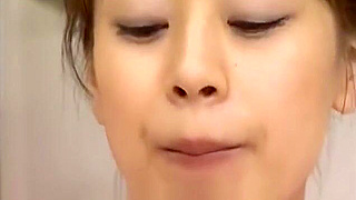 Japanese Beauty’s Delicious Bukkake Show – Cumming in Her Mouth