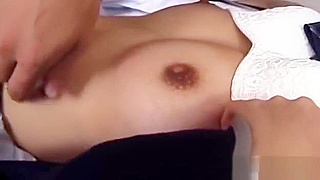 JAV Enchantress Gets Fingered to Ecstasy in Part 2