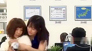 Chinese MILF Dazzles with Nipple Worship and Intimate Pleasure on Live Cam Show!