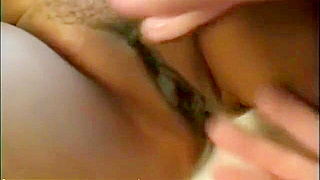 Chinese Teen 18+’s Private Orgasmic Pleasure – A Must-Watch!