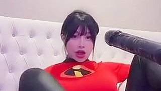 Luscious Japanese Babe Gets Wild with VibrantFuck Machine!