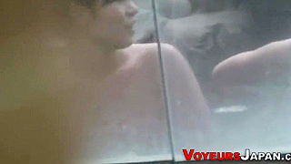 Soak in the Sultry Beauty of Nude Japanese Babes in Tokyo’s Bathhouses!