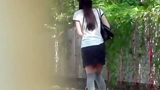 Wet & Wild – 18-Year-Old Japanese Enchantress Pees Seductively