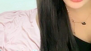 Craving the Luscious MILF Yangxun – Hot Homemade selfies and Sneaky Pics!