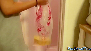 Wet &Wild Japanese Watersport Fun with Sexy Asian Lady Pissing