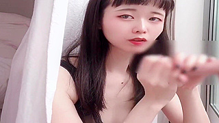 Japanese Porn Sensation – Pretty MILF Delivers Mind-Blowing Handjob!