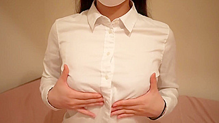 Luscious Japanese Enchantress Dazzles with Steamy Webcam Tease