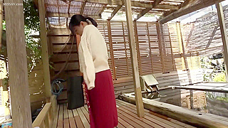 Plump Japanese MILF Begs for Hardcore Doggystyle and Facial Cumshot