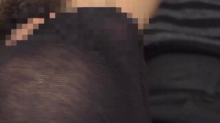 Reiko Sawamura enjoys a finger fuck