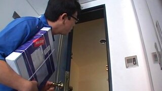 Hot mature chick with massive ass seduces a sales agent 3