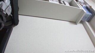 Nanako Kimura Asian babe in a sexy bikini 3